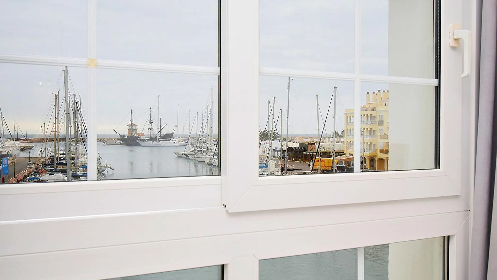 Expoholidays - Puerto Deportivo La Goleta Almerimar